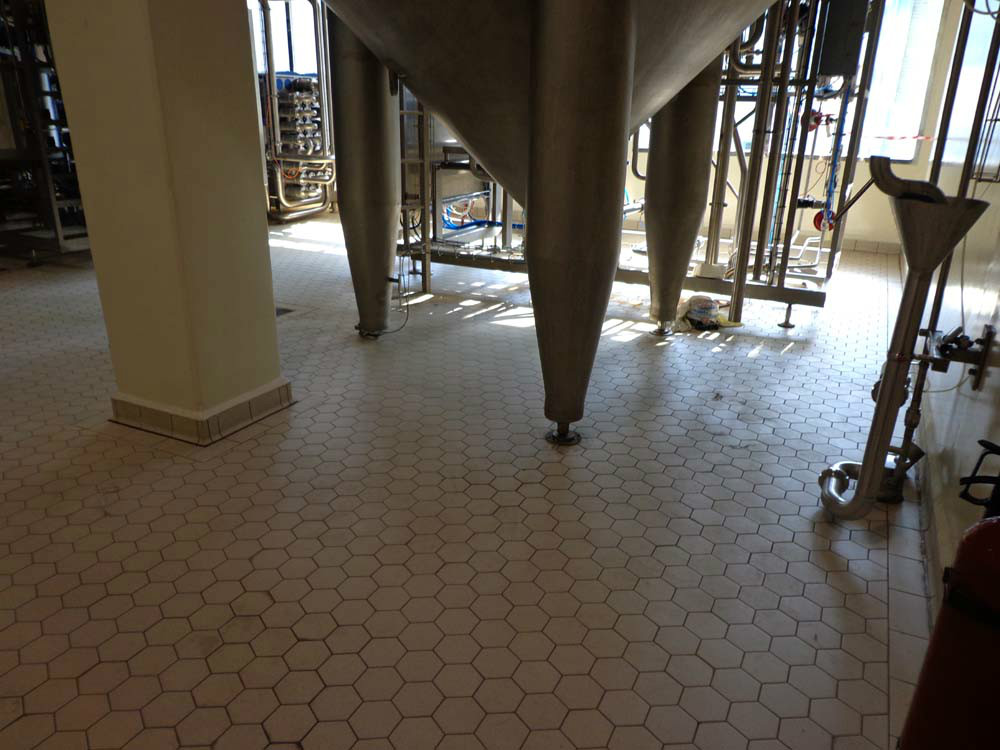 Nền gạch chống axit