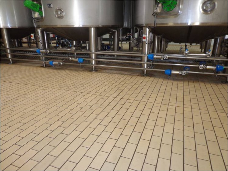 Nền gạch chống axit