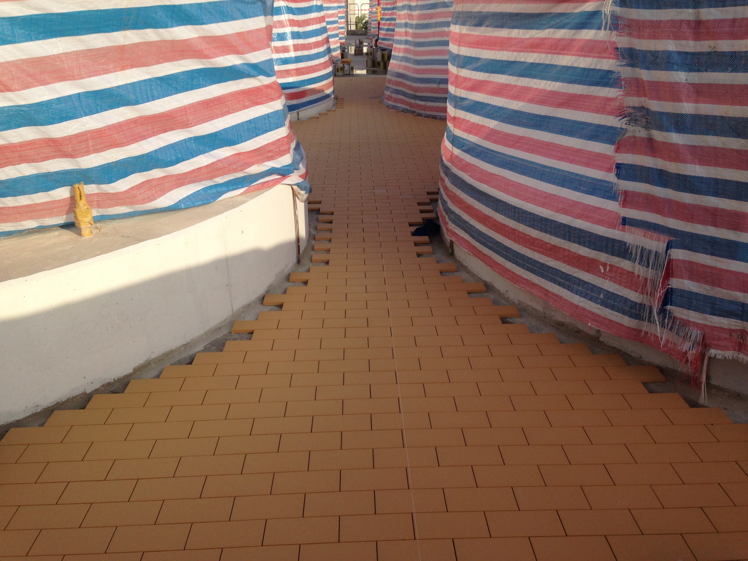 Nền gạch chống axit